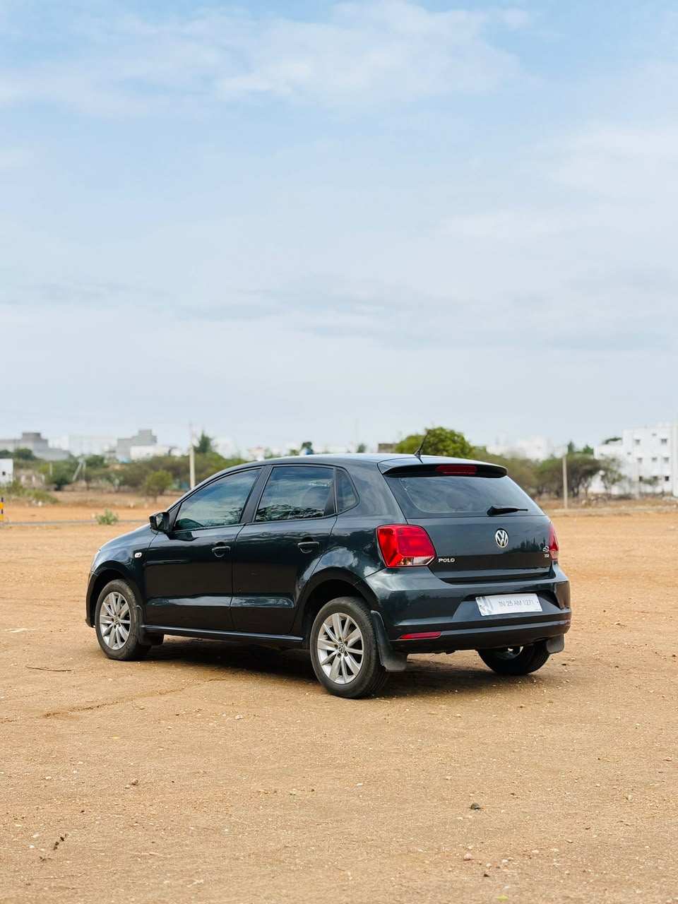 Volkswagen Polo - Image 10